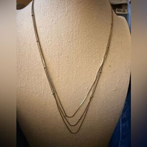 Vintage 3 Tier Silver Tone Cobra Chain Necklace with ball detail.